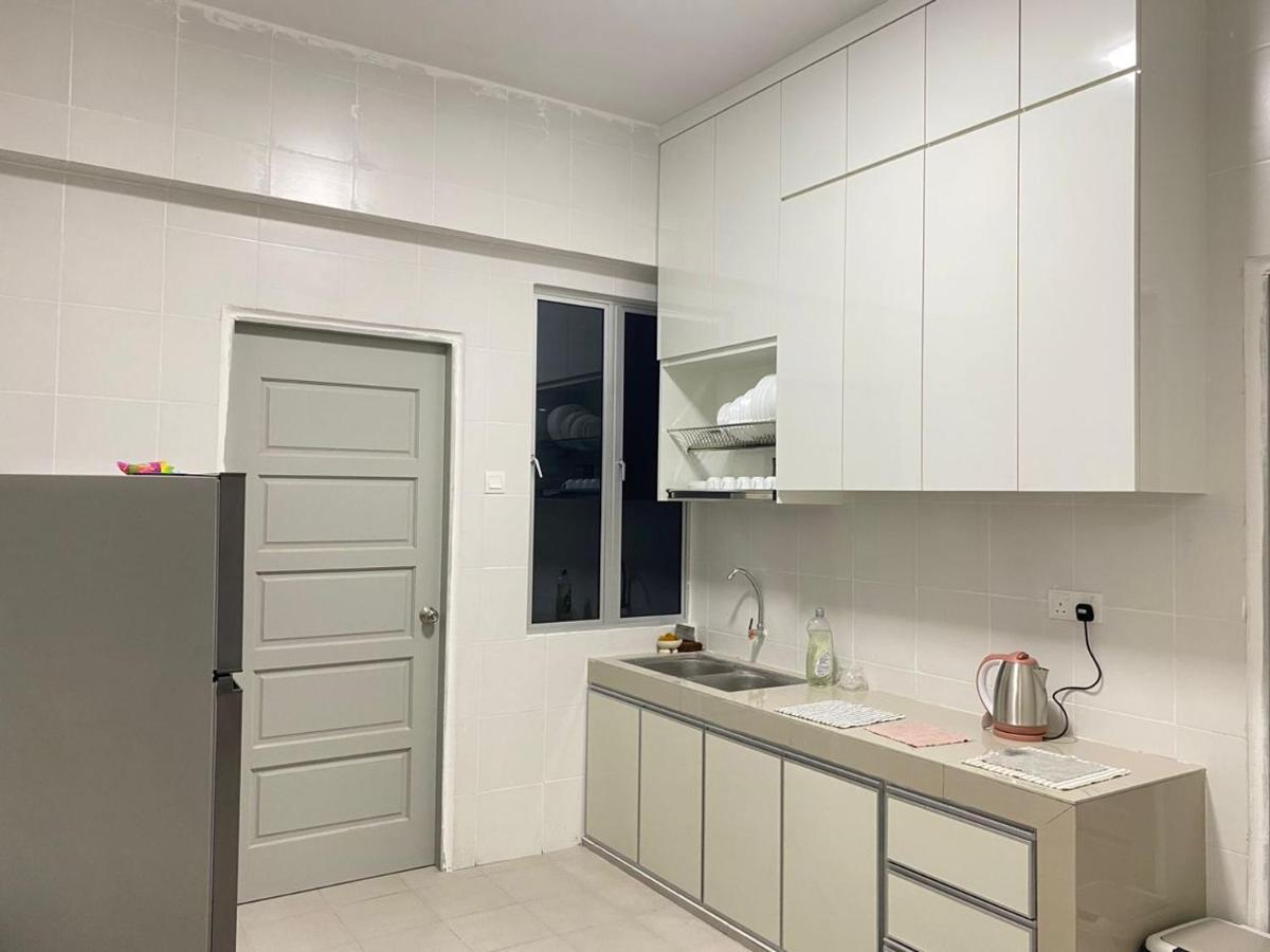 休闲民宿 Leisure Homestay @The Venus Sitiawan Kampong Lumut Kiri エクステリア 写真